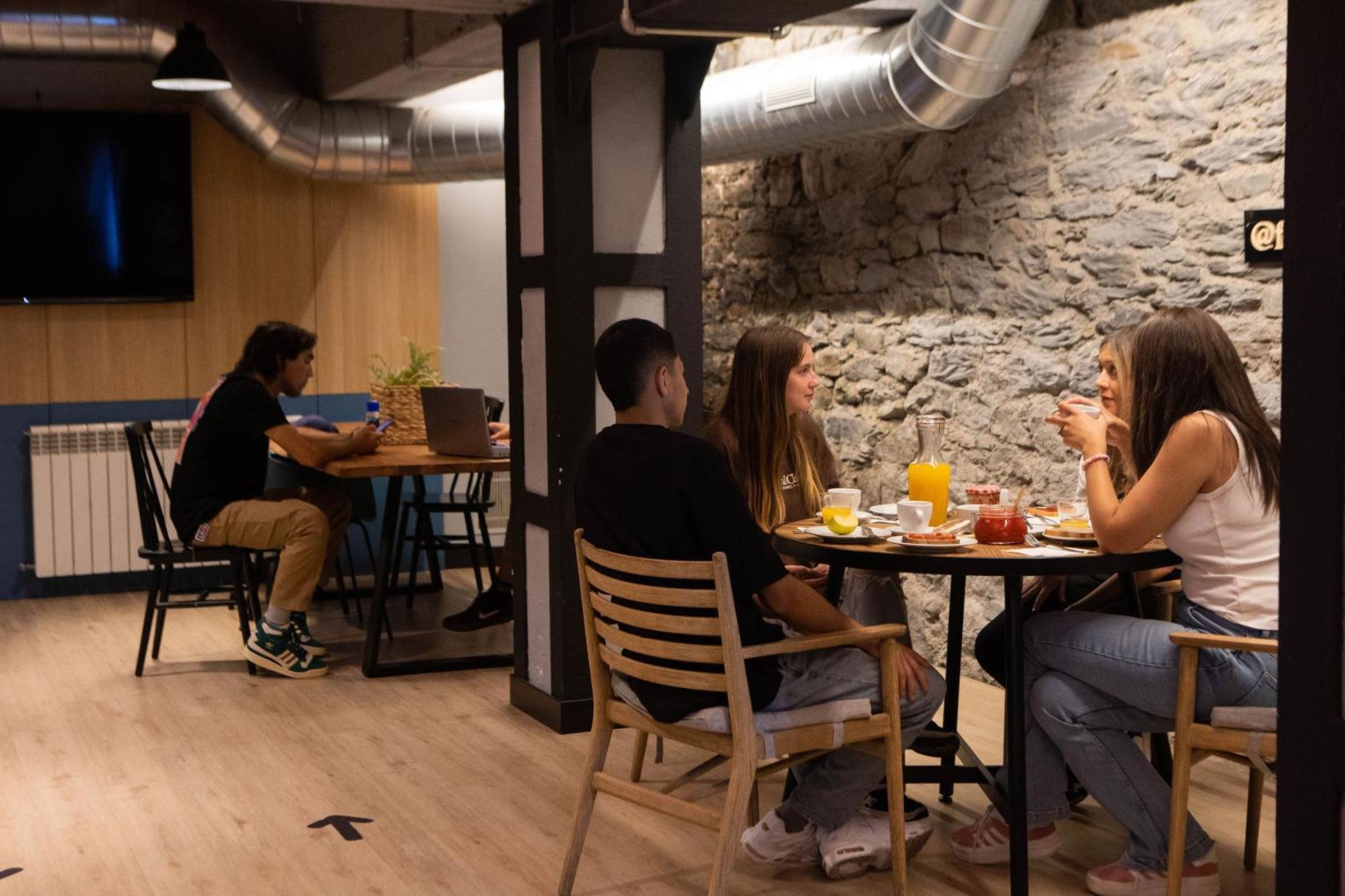 Font Andorra Hostel Ла Массана Экстерьер фото